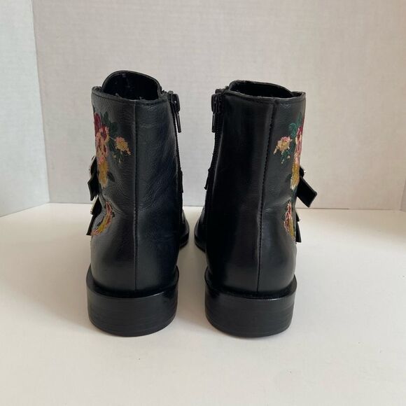 Zara Trafaluc NWOT Black Ankle Boots with Floral Embroidery Buckle Straps US 6 - Picture 5 of 9